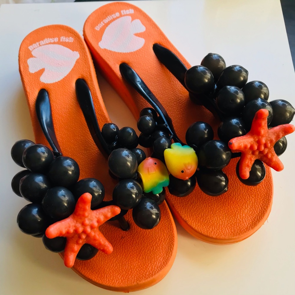 Paradise Fish Flip Flops | Size 5